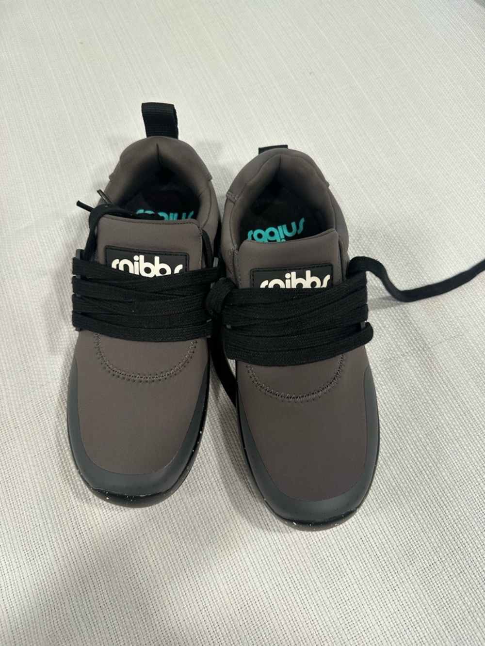 Snibbs Women's Gray Athletic Slip-On Sneakers with Black Laces